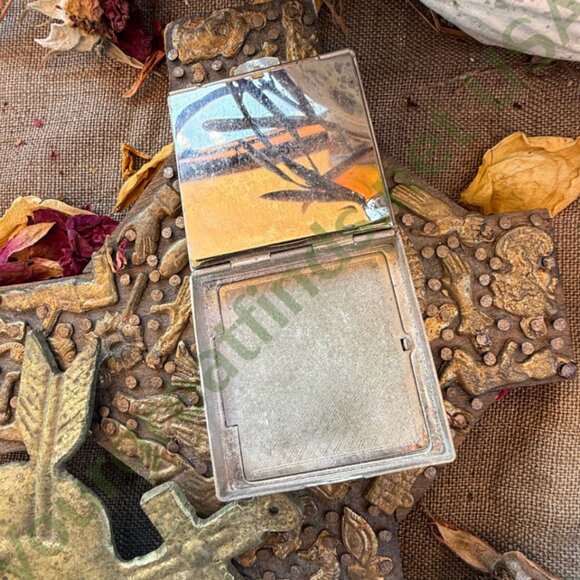 Antique SIlver Guilloche Enamel Compact - Picture 2 of 8